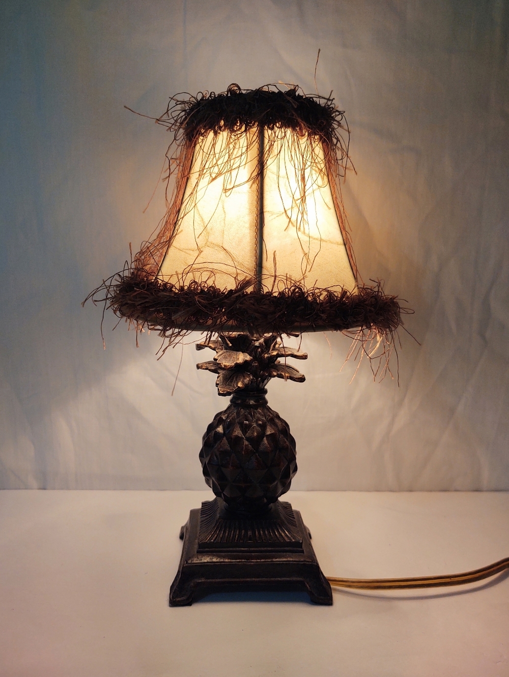 Vtg Pineapple Desk Lamp Resin Bronze Tone